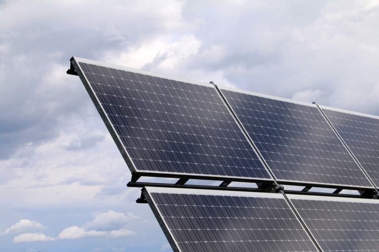 painel-solar-beneficios-para-empresas-e-industrias