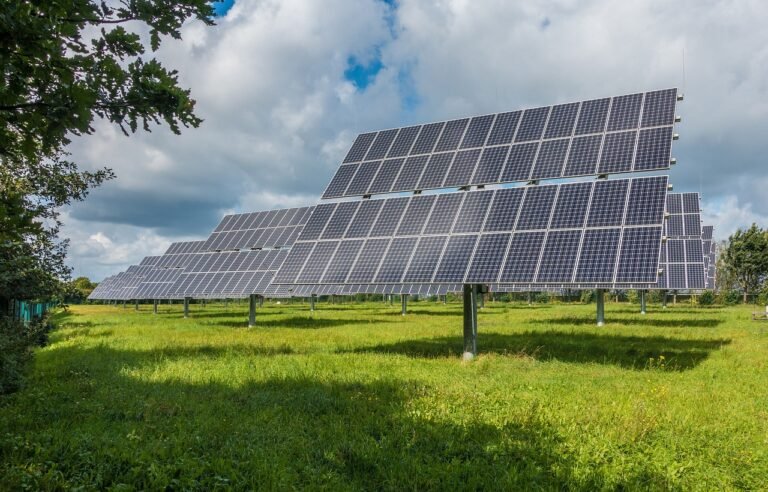 como-escolher-a-placa-solar-fotovoltaica-ideal